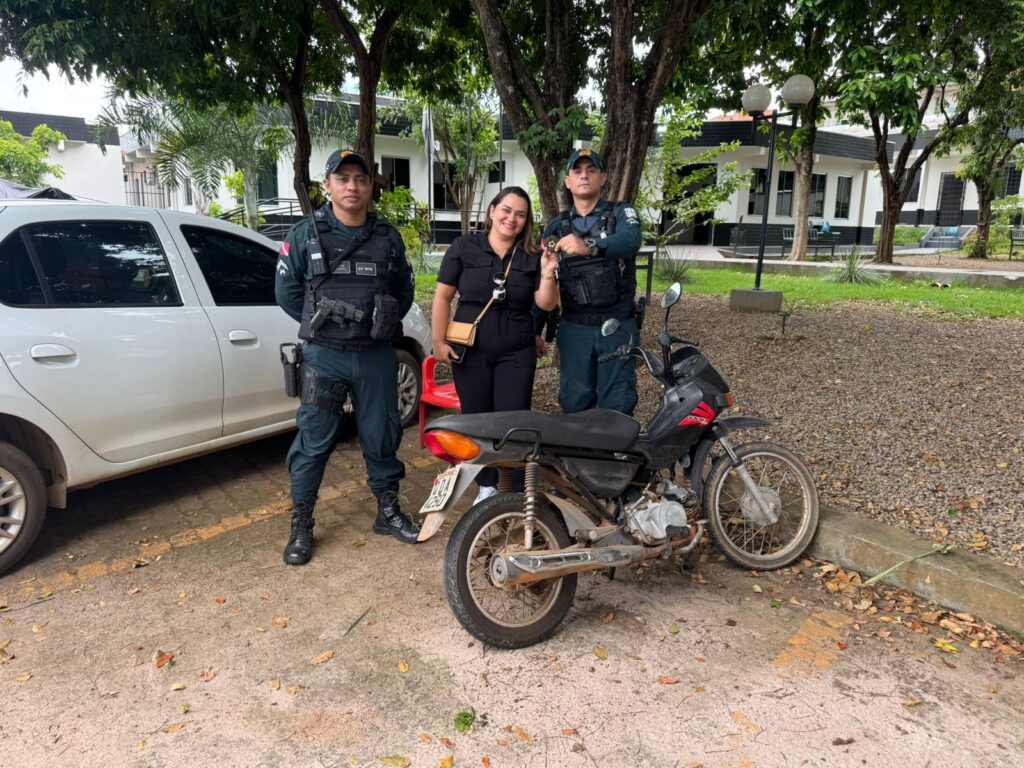 Em Parauapebas, PM apreende jovem com motocicleta furtada.