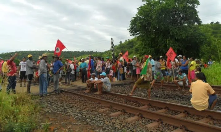 Em Parauapebas MST ocupa Estrada de Ferro Carajás