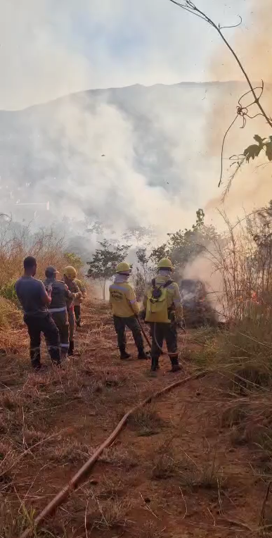 ICMBio Realiza Ação Preventiva Contra Incêndios no Morro dos Ventos, em Parauapebas