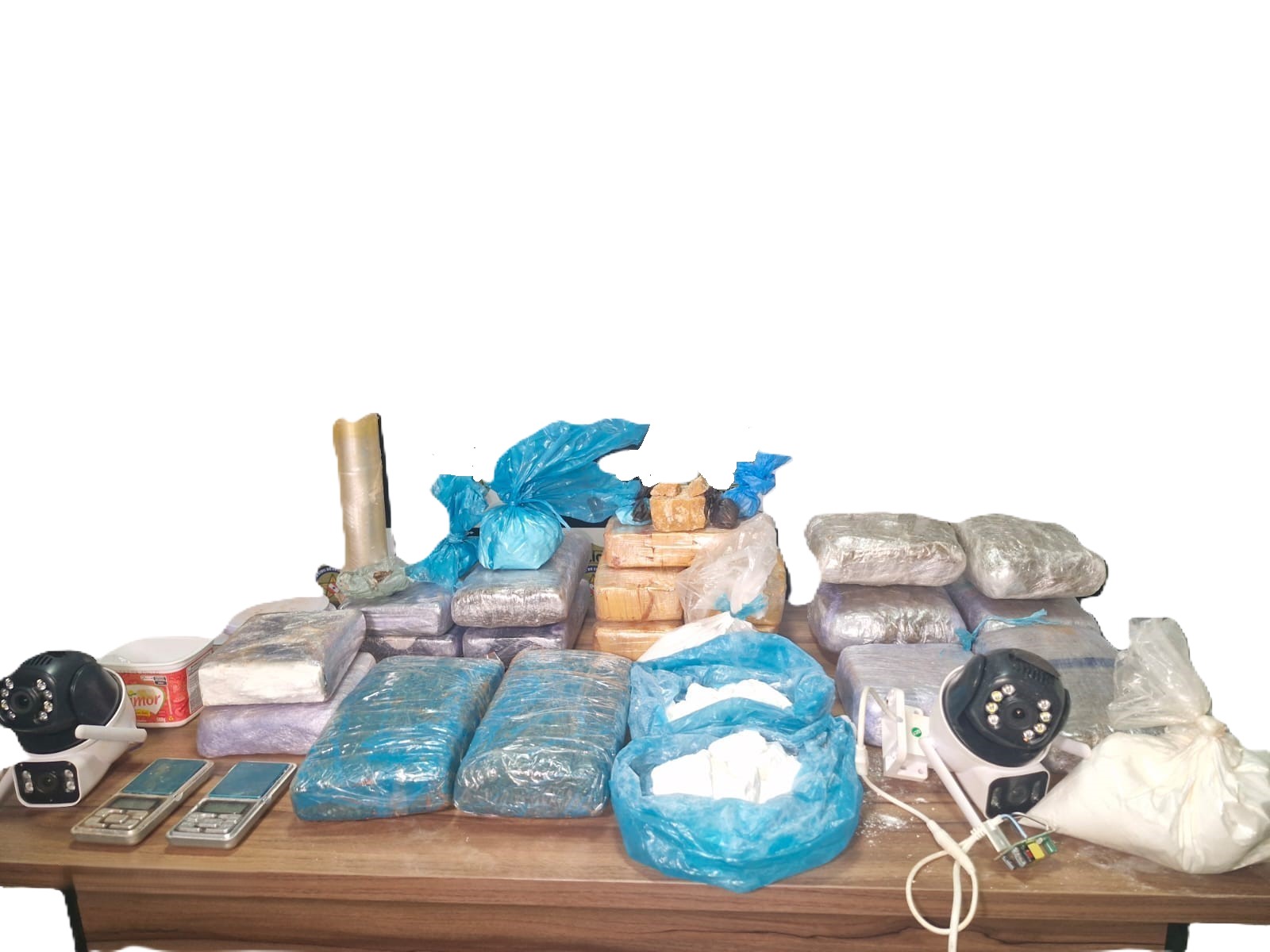 Polícia Civil apreende cerca de 40 kg de drogas em imóvel abandonado em Parauapebas