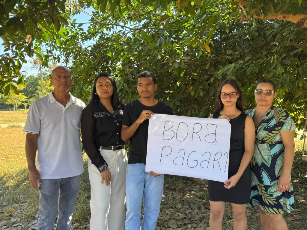 Estudantes e pais cobram pagamento do programa “Bora Estudar” em Parauapebas