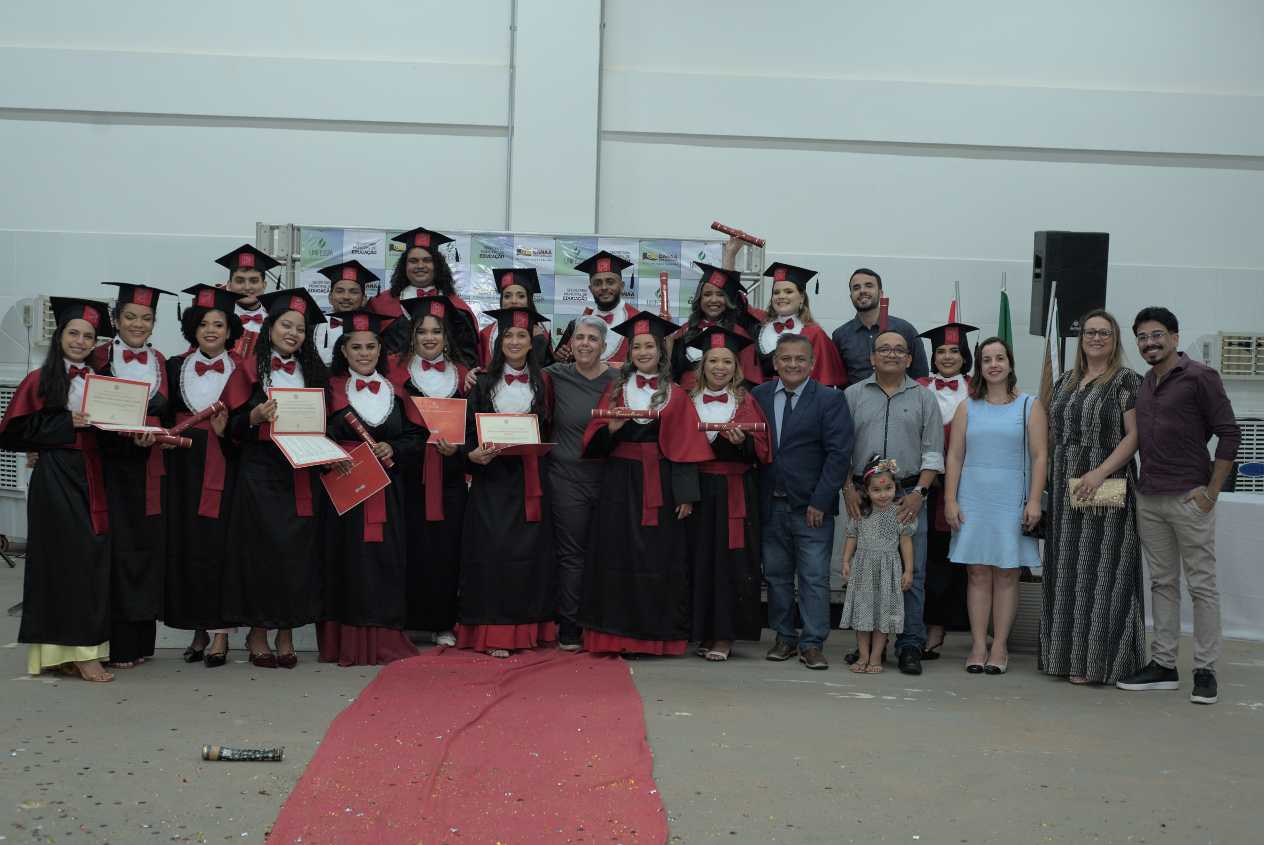 Unifesspa realiza Colação de Grau dos Curso de Jornalismo e Física em Canaã dos Carajás