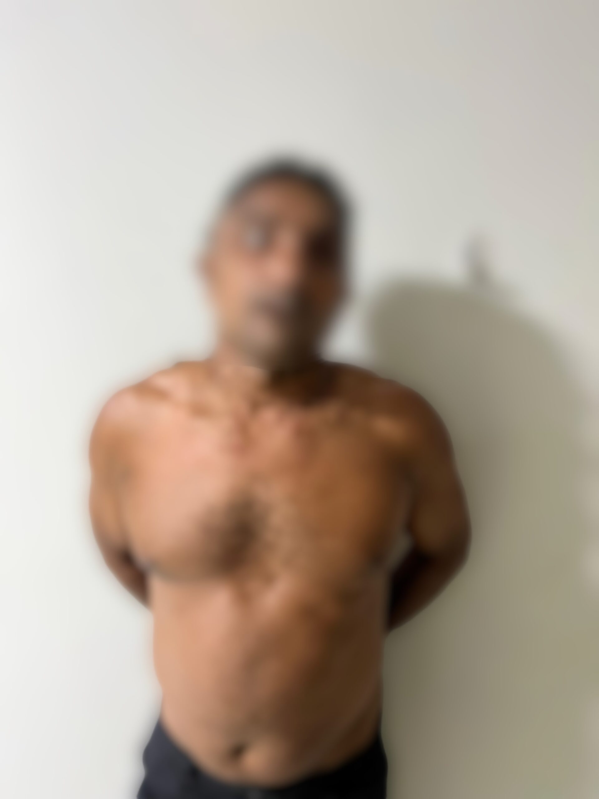 Polícia Militar prende homem por agressão e ameaça com arma branca no bairro Tropical, Parauapebas