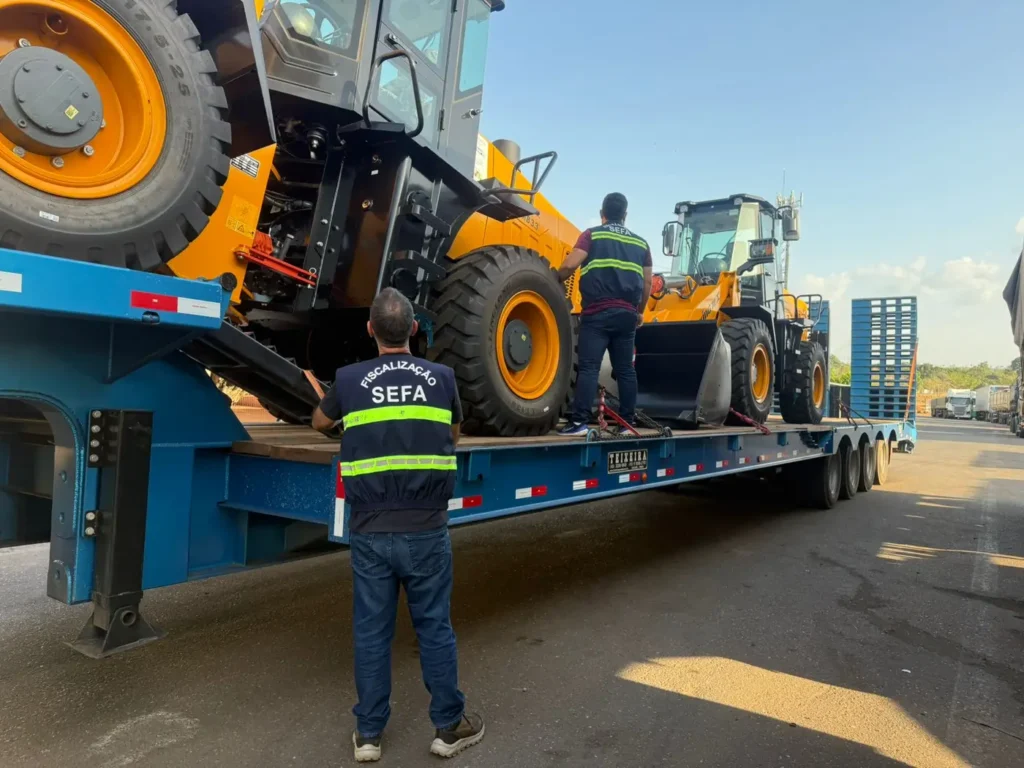 Sefa apreende duas máquinas carregadeiras avaliadas em R$ 686 mil em Dom Eliseu