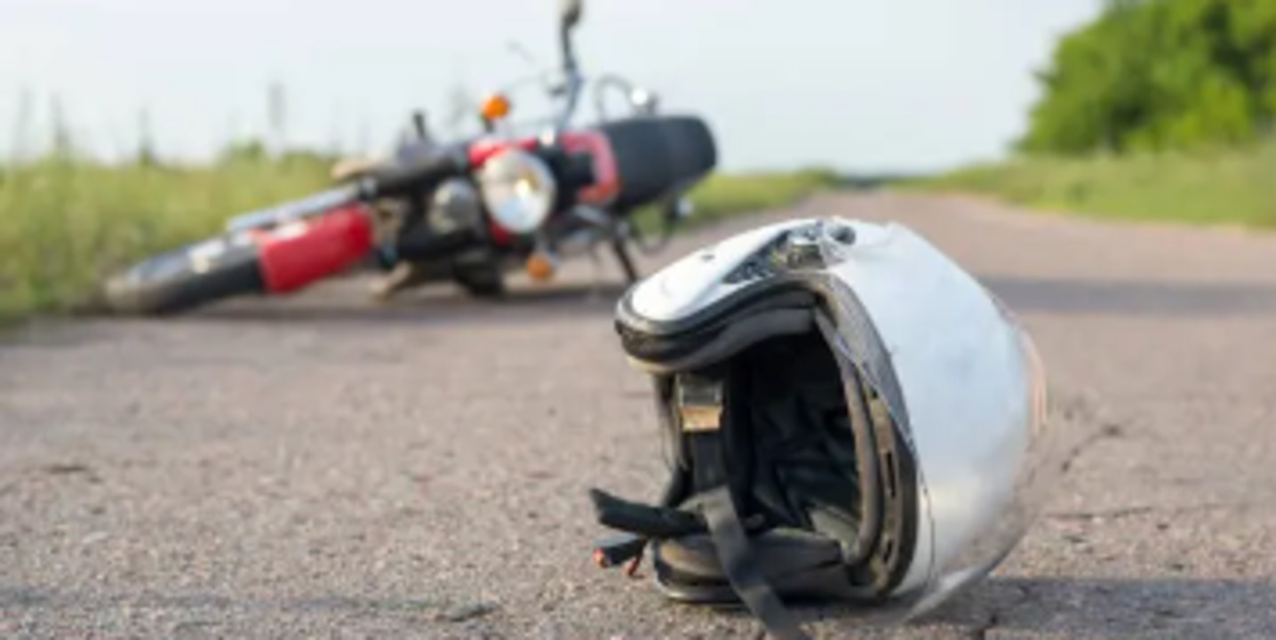 Ônibus passa por cima de motociclista em Parauapebas; condutor escapa ileso