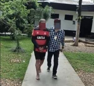 Suspeito é detido por populares após furto de motocicleta no Bairro da Paz, em Parauapebas