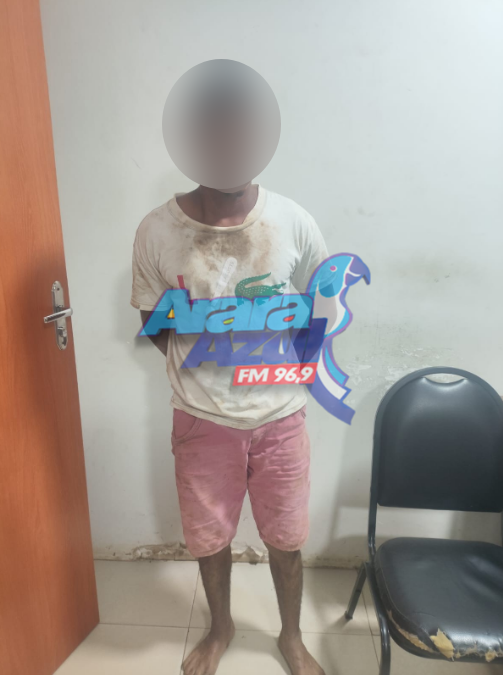 Polícia detém homem por atos obscenos e resistência á abordagem durante evento na Vila Cedére I, em Parauapebas